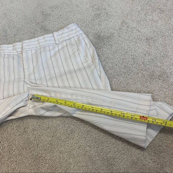 𝅺CLUB Monaco pinstripe shorts cream Bermuda Sz 6 - Picture 7 of 11